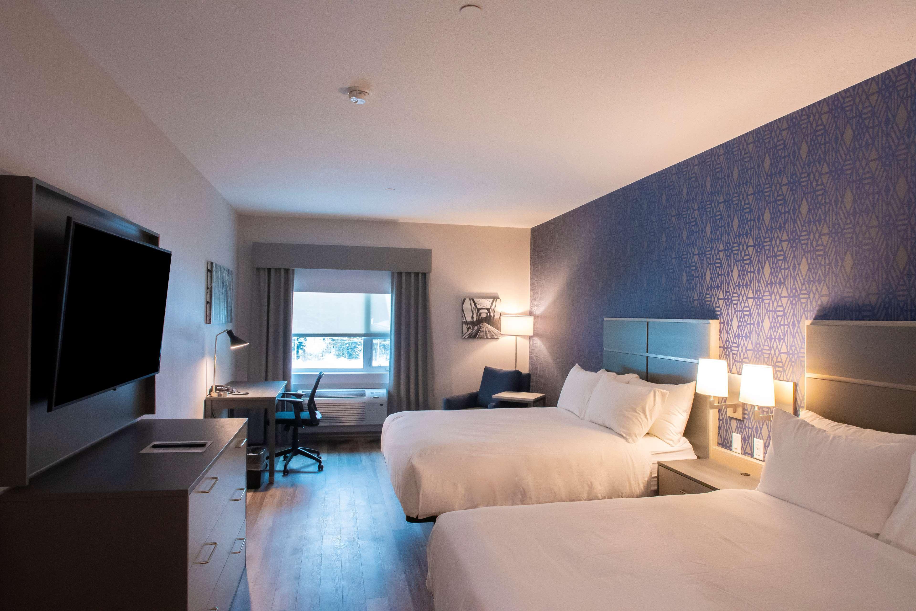 Best Western Inn & Suites Ontario Exterior photo