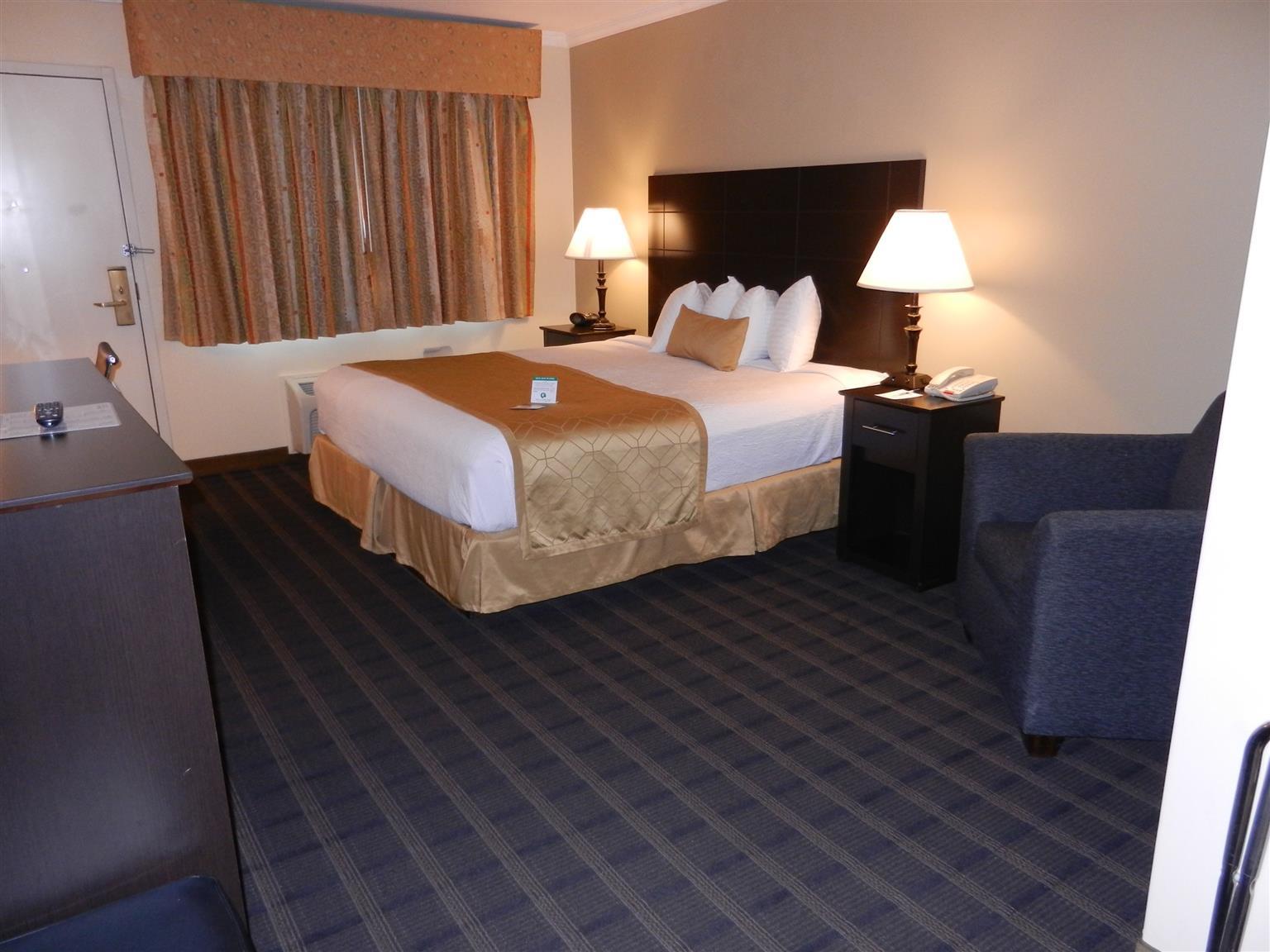 Best Western Inn & Suites Ontario Exterior photo